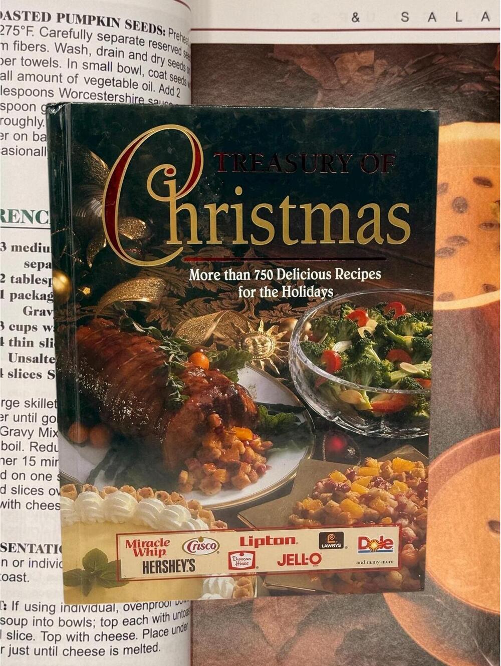 Vintage Treasury of Christmas Cookbook, 750 Recipes, Deluxe Hardcover Edition